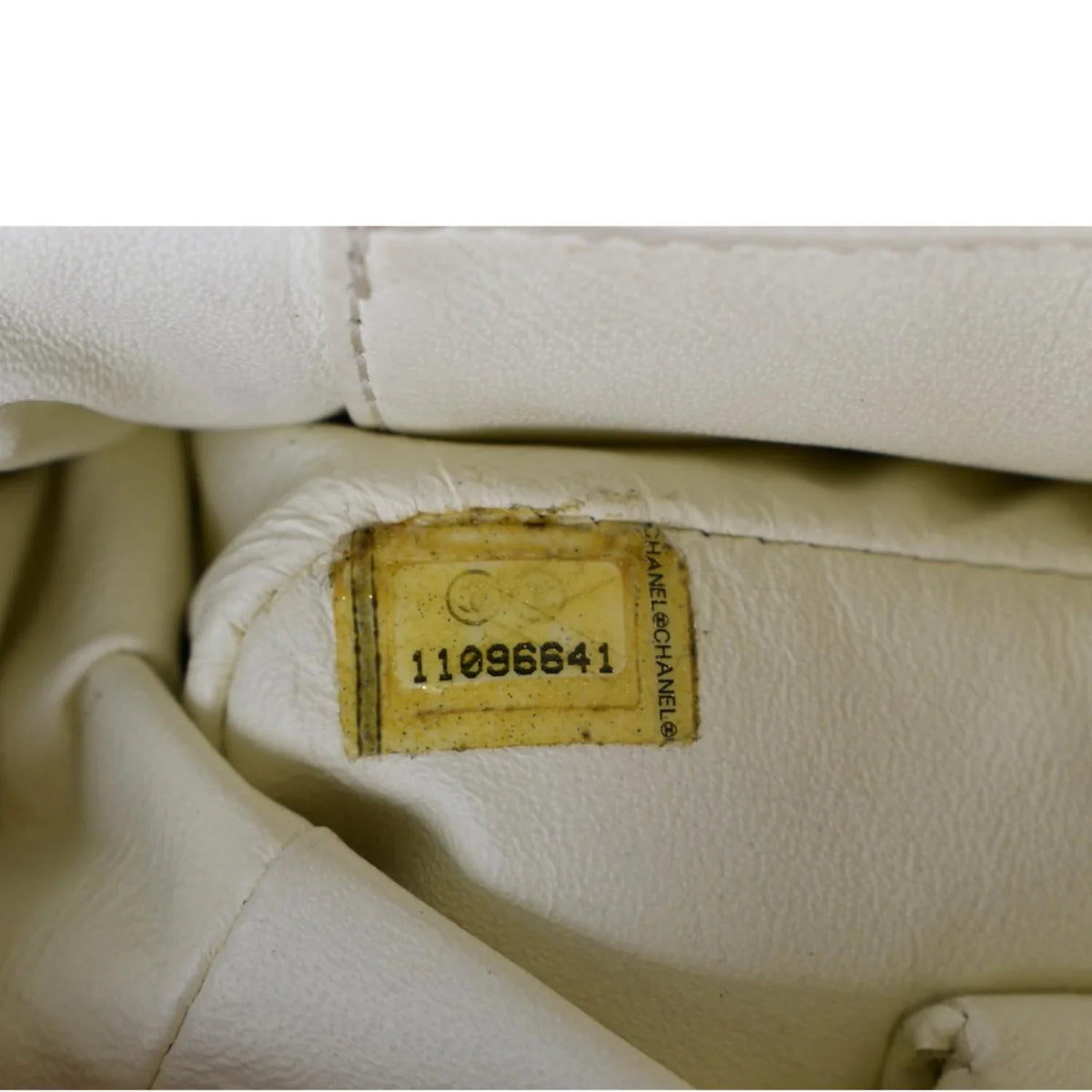 Python Crossbody Bag CHANEL Flap Leather Pre-Owned Ivory