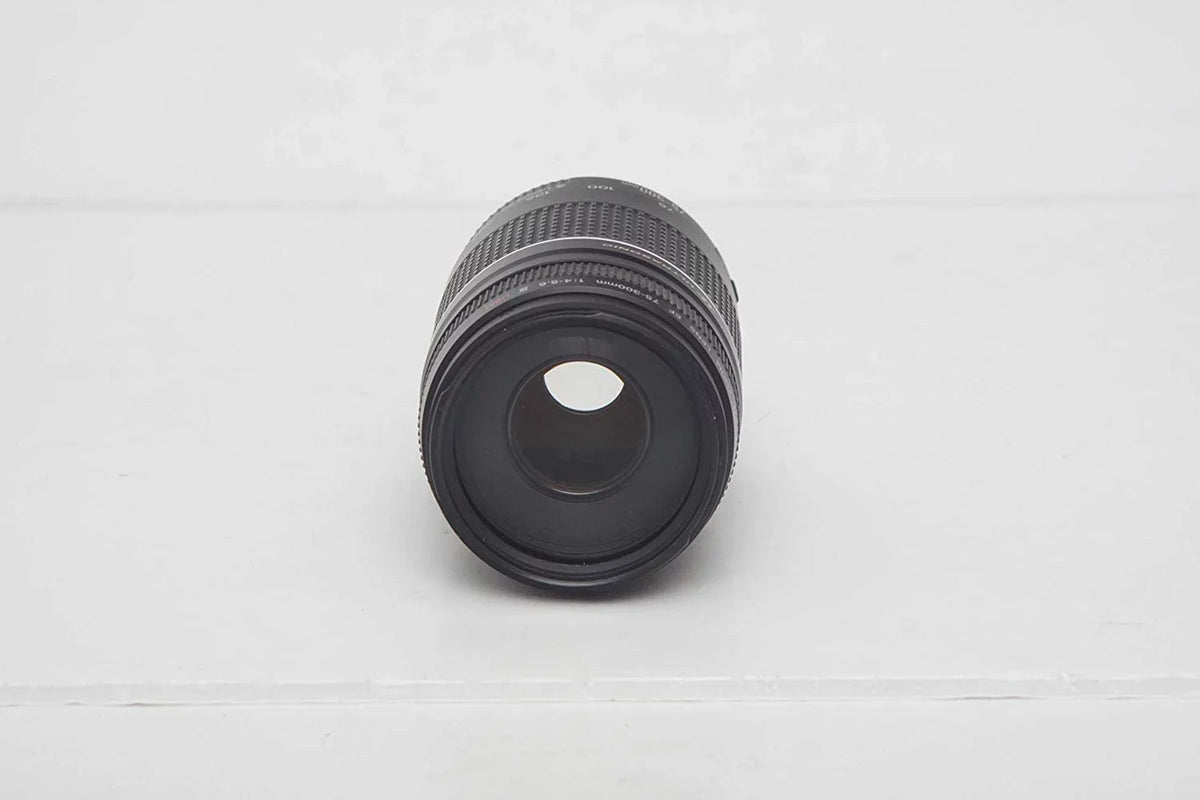 Zoom f/4-5.6 III EF Telephoto Lens 75-300mm Canon
