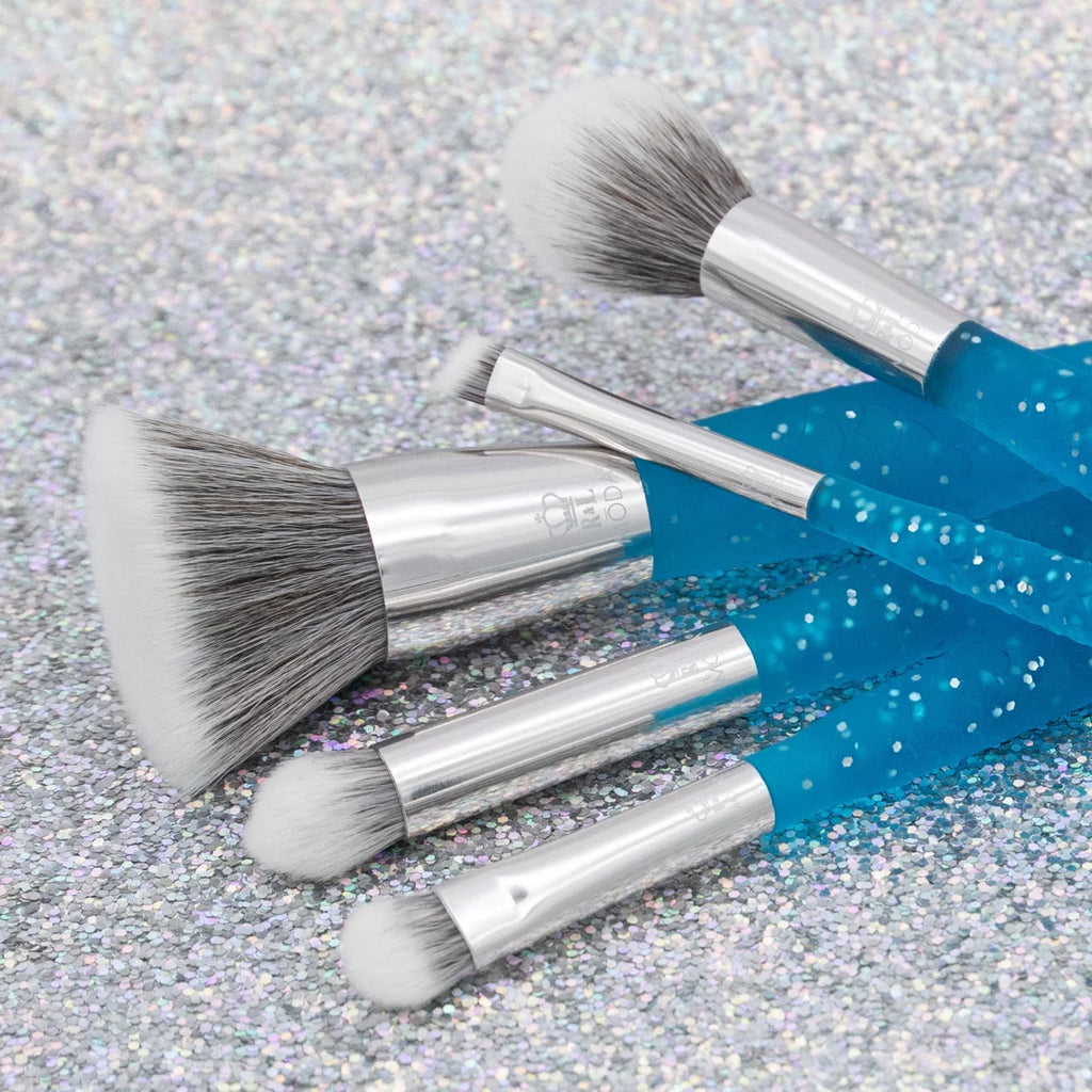Blue Includes 6pc Crease Set, Moda Makeup Shader, Mythical Brush Makeup and Fire Brushes Accentuate, Brush Small
