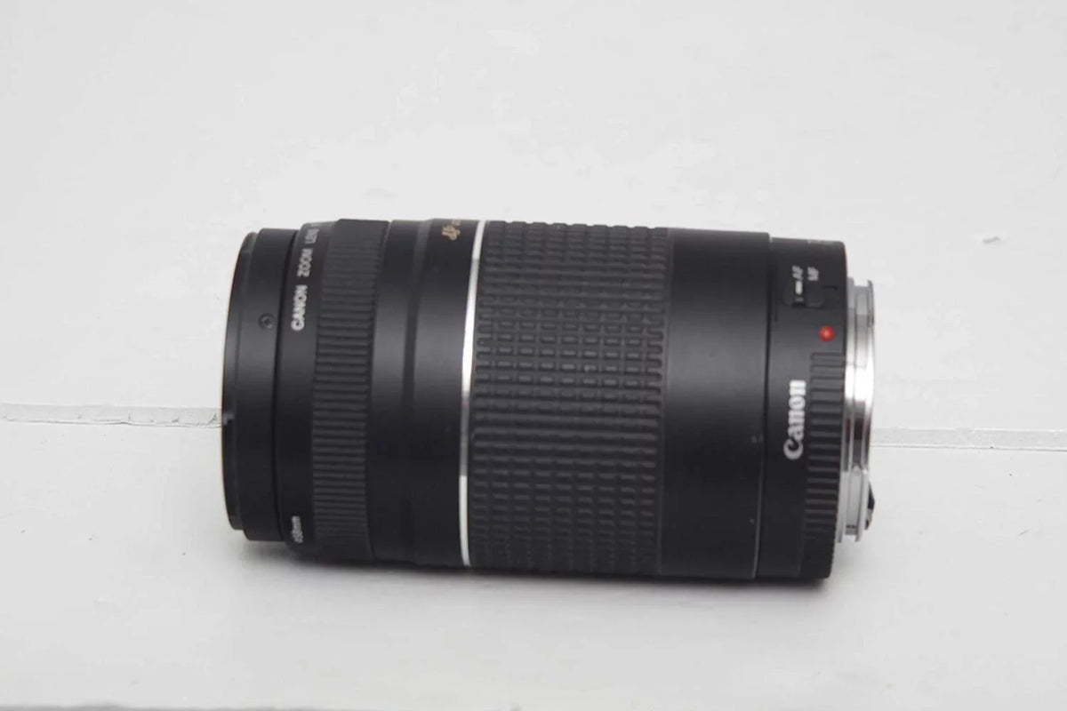 Zoom f/4-5.6 III EF Telephoto Lens 75-300mm Canon