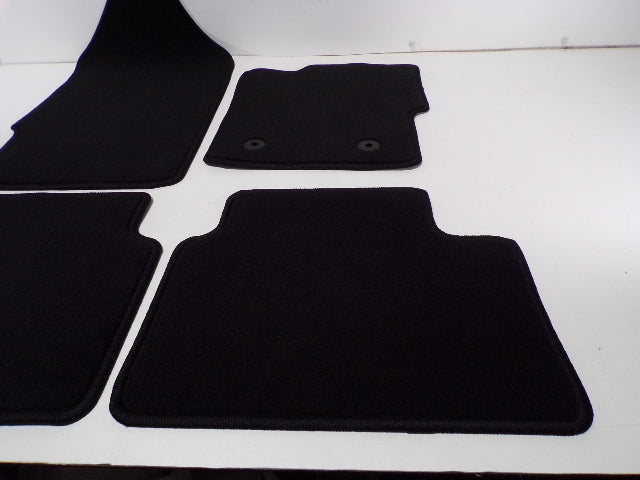 OEM of *NEW* Ranger Pre-Owned Floor 4 Ford LKQ (Good) Set Mats Cloth 22 Black