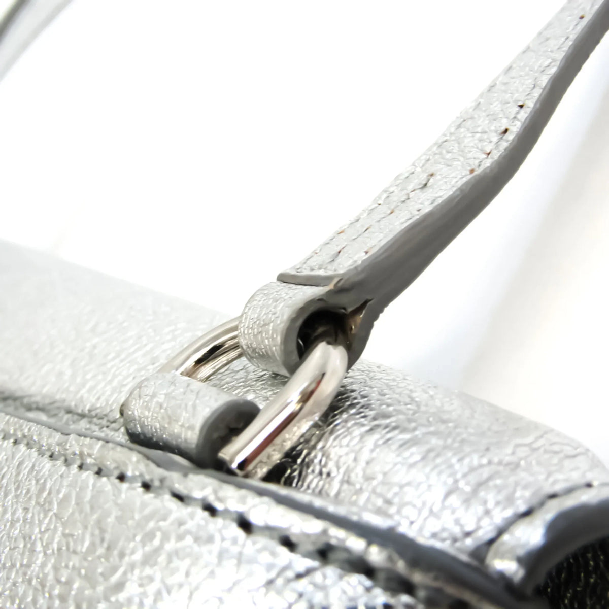 Women's Shoulder Pre-Owned (Good) Givenchy Beige,Silver BB500VB01C Duetto Leather Bag