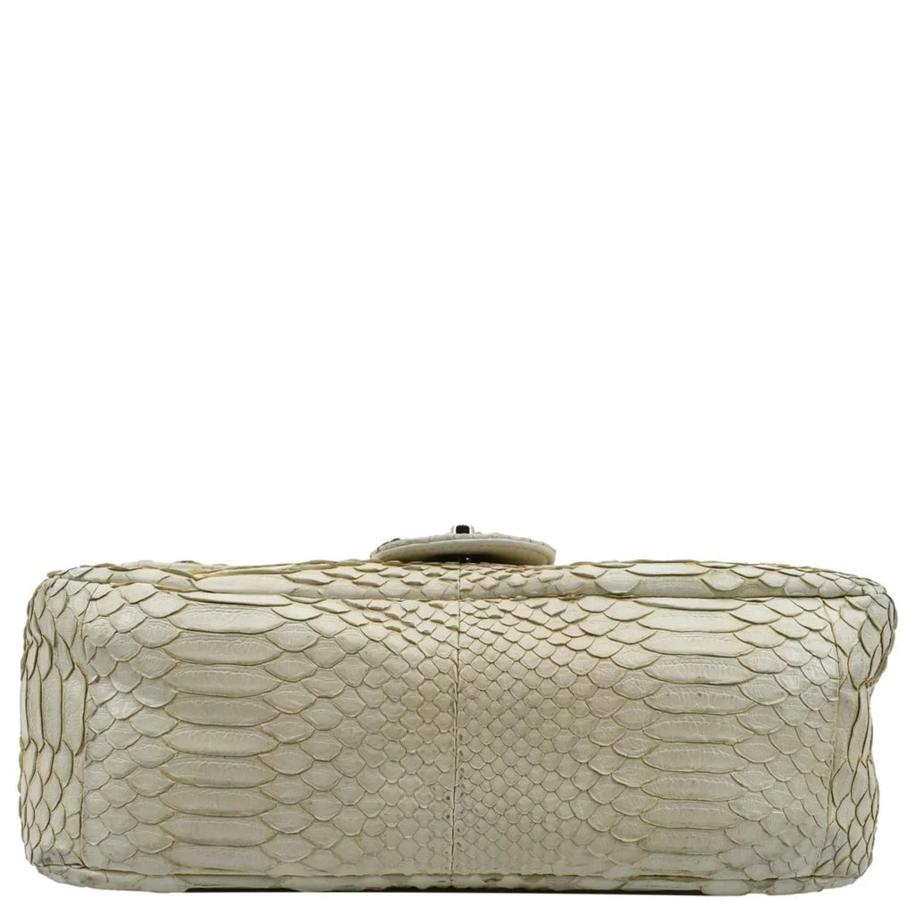 Python Crossbody Bag CHANEL Flap Leather Pre-Owned Ivory