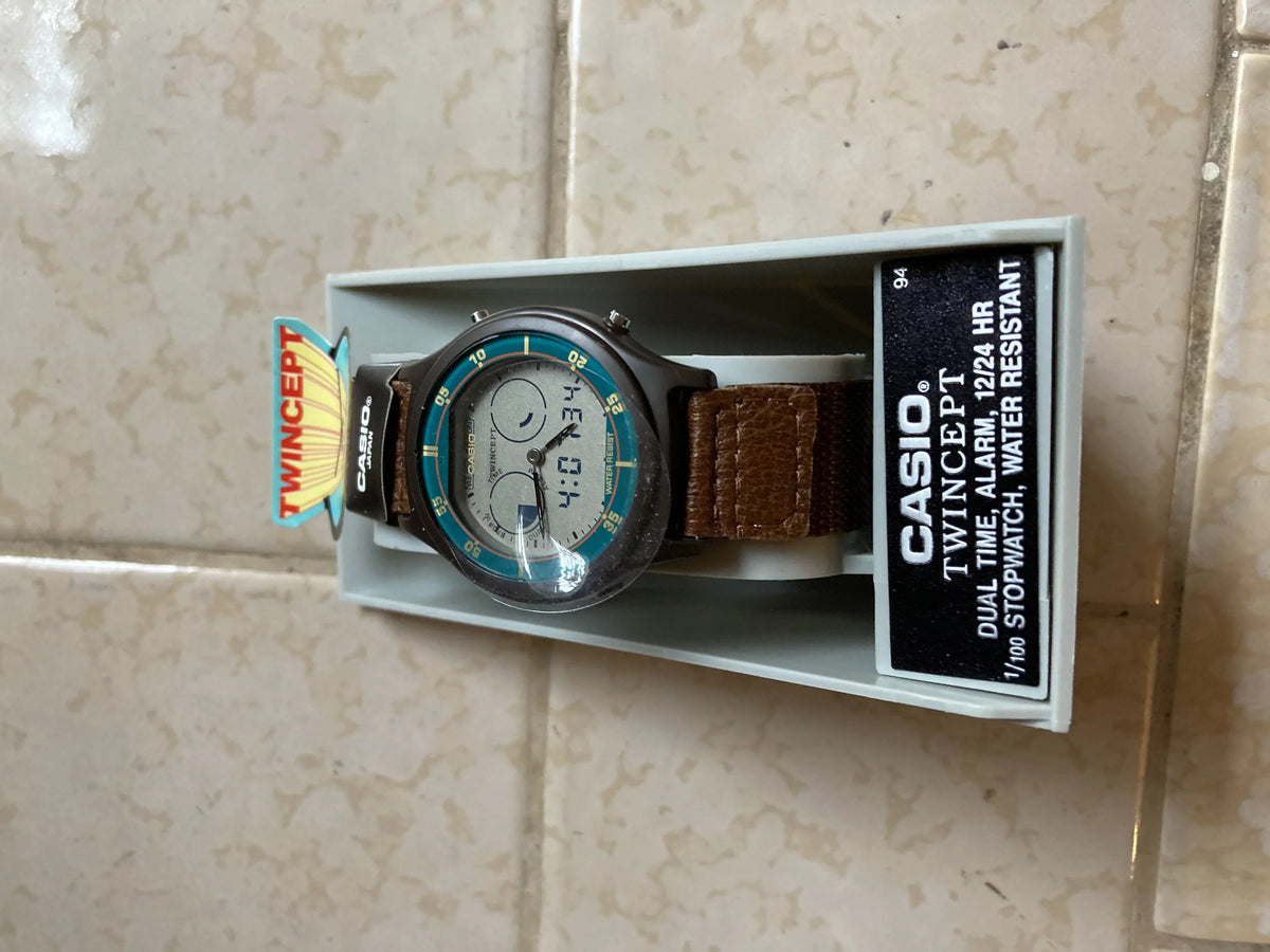 Watch Digital Rare Analog AQX-11 Twincept Vintage Casio