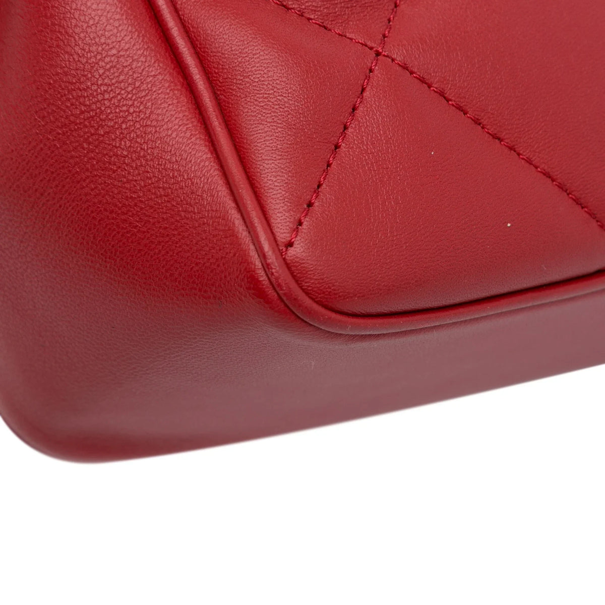 Carry Satchel Easy Unisex Pre-Owned Chanel (Good) Authenticated Lambskin Red Small Flap Leather Bag