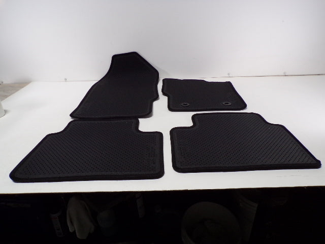 OEM of *NEW* Ranger Pre-Owned Floor 4 Ford LKQ (Good) Set Mats Cloth 22 Black